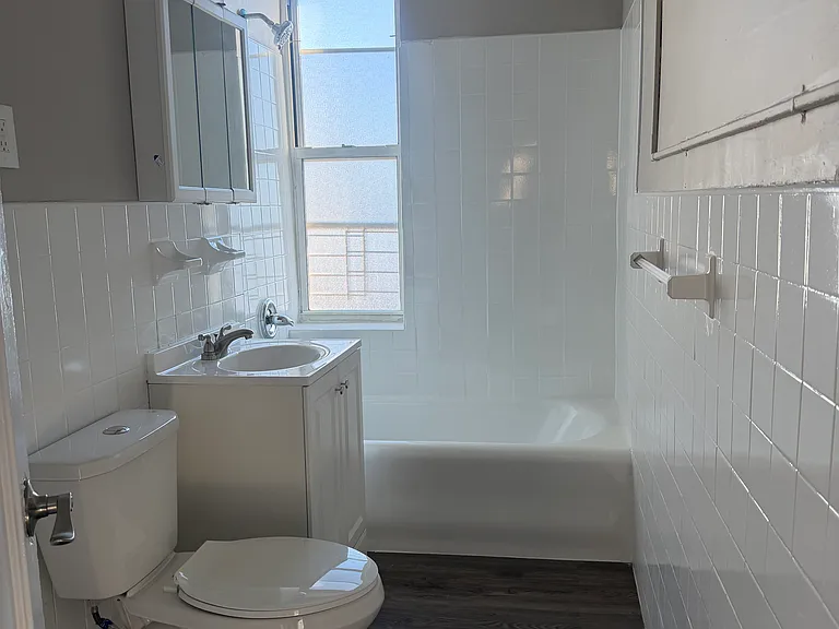 156 S Harrison St #906 — Photo 2
