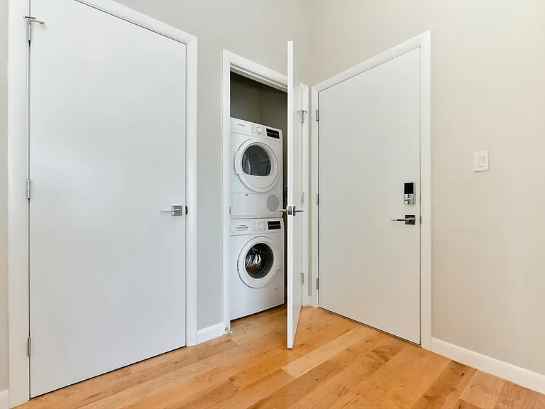 87 Parker St #402 — Photo 11