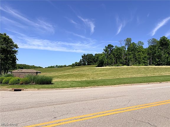 4th image of Banks Ave