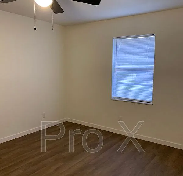 1111 S Jefferson St — Photo 10