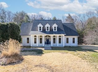 10 Fieldstone Dr, Palmer, MA 01069