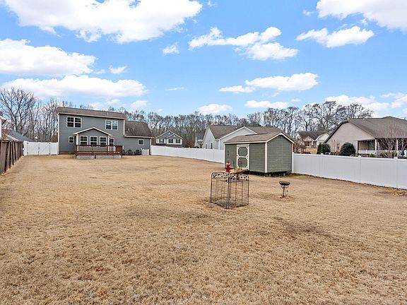 2nd image of 25 Donemere Way