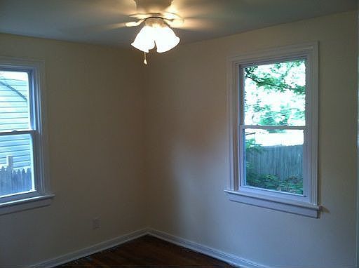 3rd image of 4722 Caldwell Ave