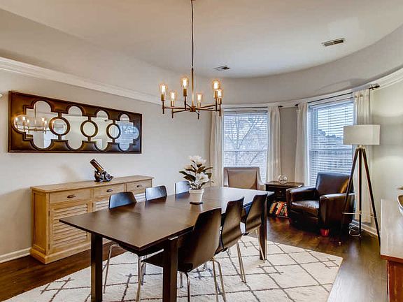 3rd image of 4055 N Sheridan Rd APT 5