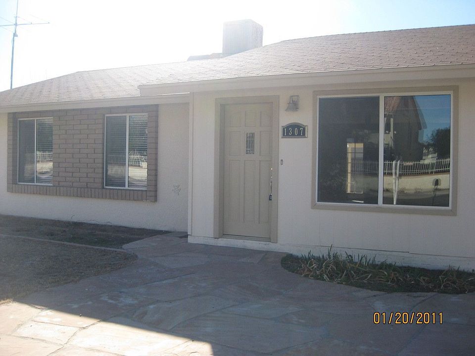 1st image of 1307 W Behrend Dr