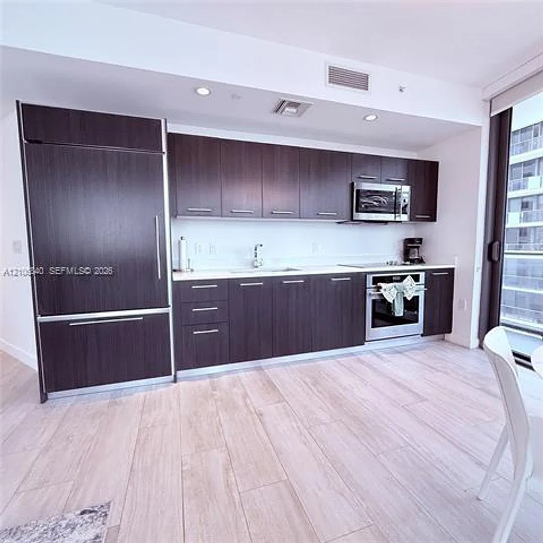 55 SW 9th St cu-3903, Miami, FL 33130 — Photo 1