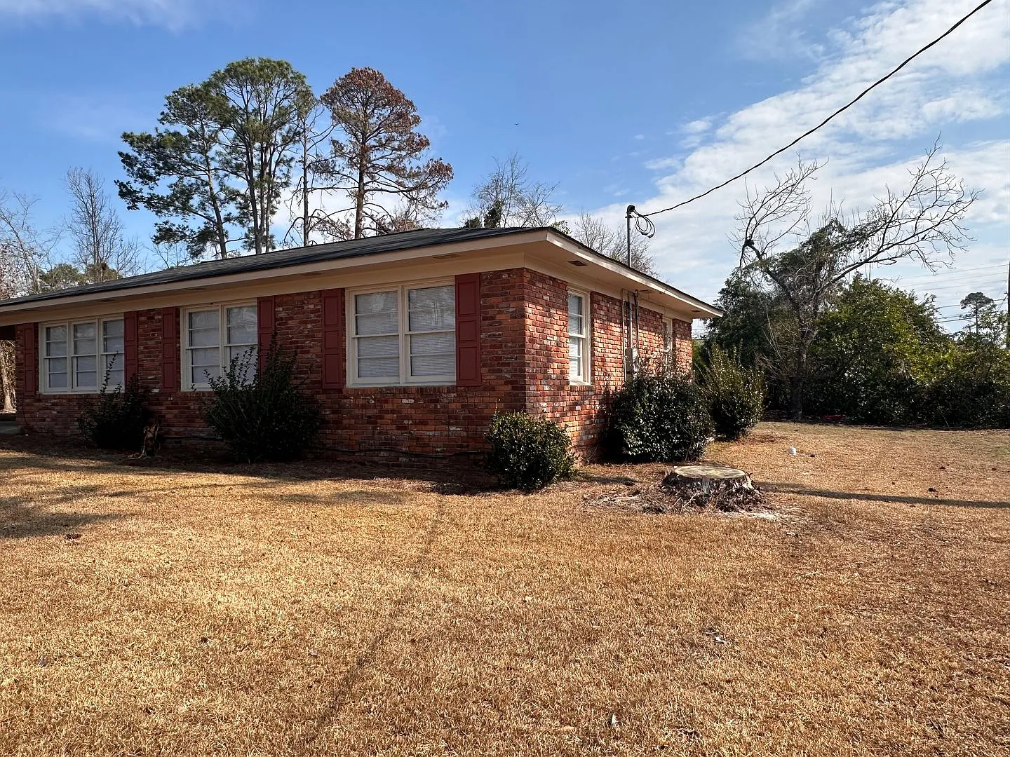 3 Bed 1 Bath Brick House — Photo 2