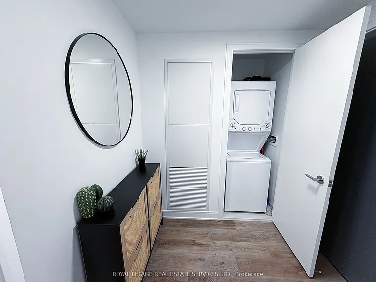 86 Dundas St E #1312 — Photo 6