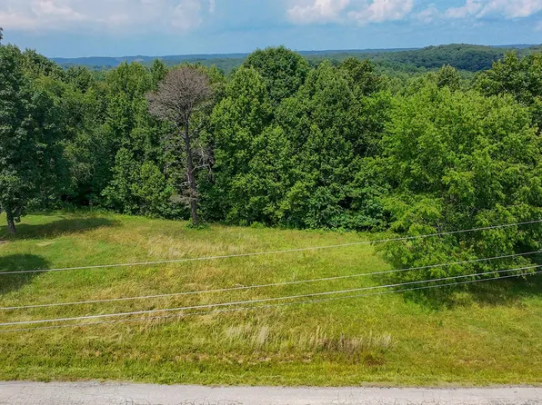 681 Hammer Mill Rd, Wurtland, KY 41144