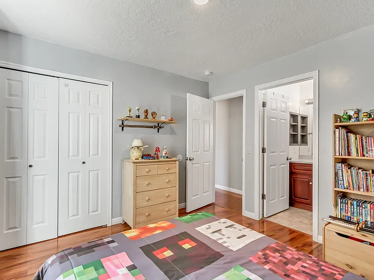 5943 Genoa Ln — Photo 8
