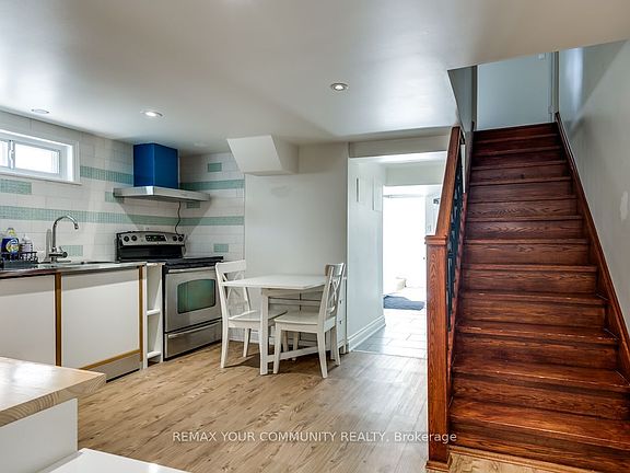 3rd image of 71 Hawman Ave