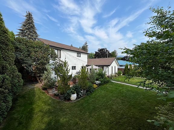 Fully-fenced backyard