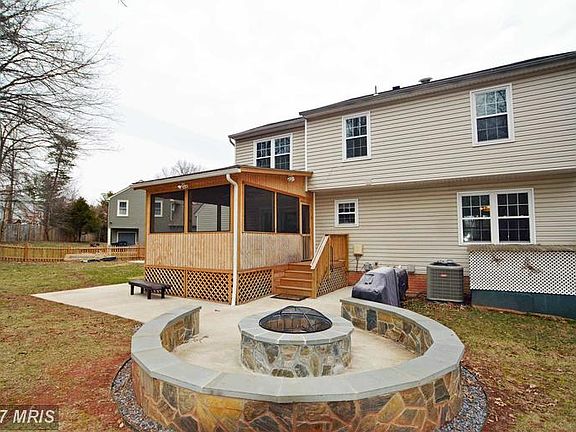 3rd image of 513 Stoney Creek Ct