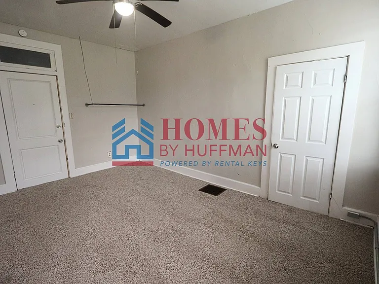1001 North Governor Street — Photo 8
