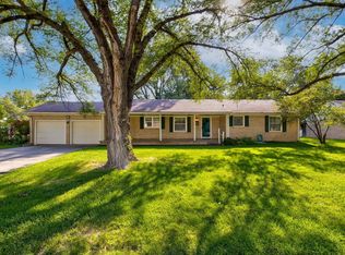 67 E 27th Ave, Hutchinson, KS 67502