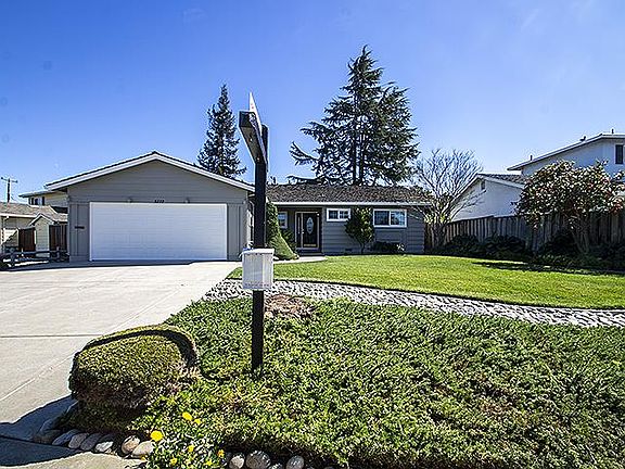 2nd image of 3222 Loma Alta Dr