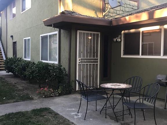 5th image of 203 Coy Dr APT 2