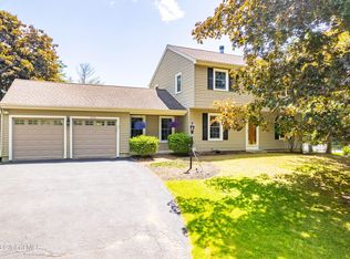 6046 Johnston Rd, Slingerlands, NY 12159