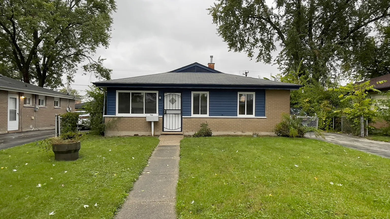 1322 Burnham Ave photo 1