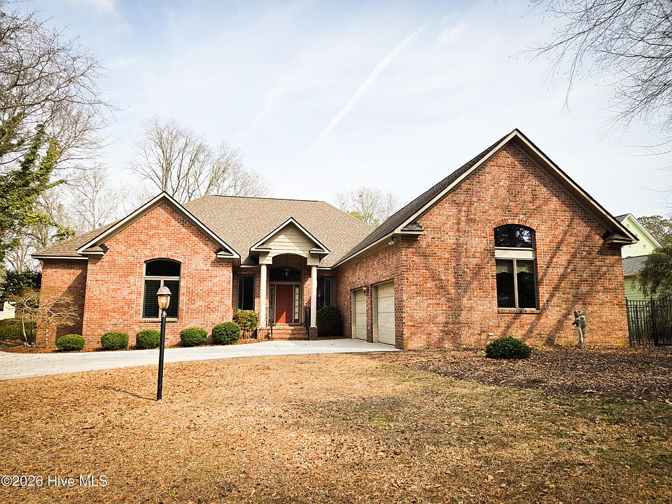 1st image of 218 Wild Oak Drive
