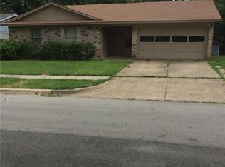 1815 Redbud Cir, Carrollton, TX 75006