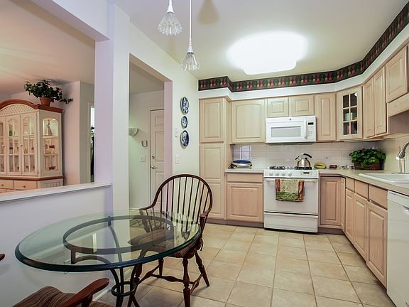 4th image of 1700 2nd St APT 402