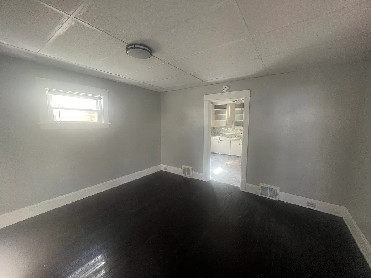 Building Photo - 3328 W 86th St
