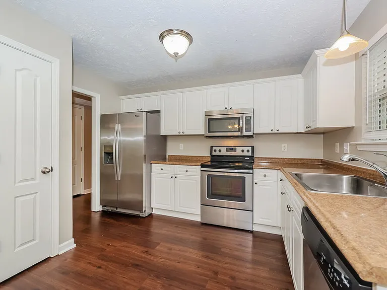 4412 Sandpiper Ln — Photo 8