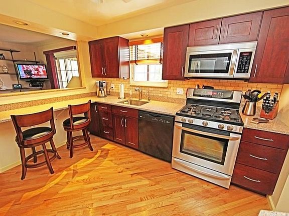 3rd image of 8623 E Barkhurst Dr