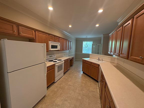 4th image of 9147 Kettering Way