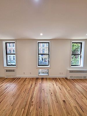2nd image of 135 E 17th St #2V