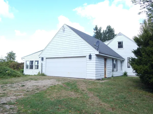 5525 Peach Ridge Ave NW, Comstock Park, MI 49321