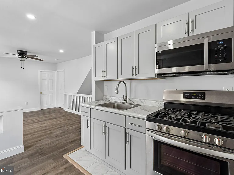 124 Lexington Ave #2 — Photo 5