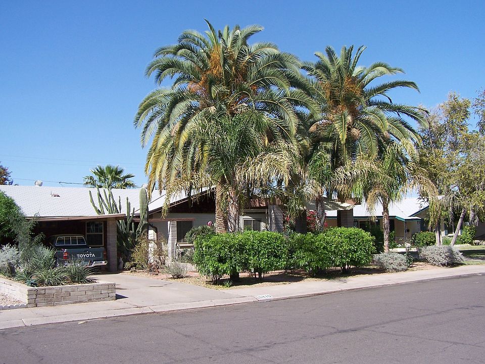 shaded parking in front