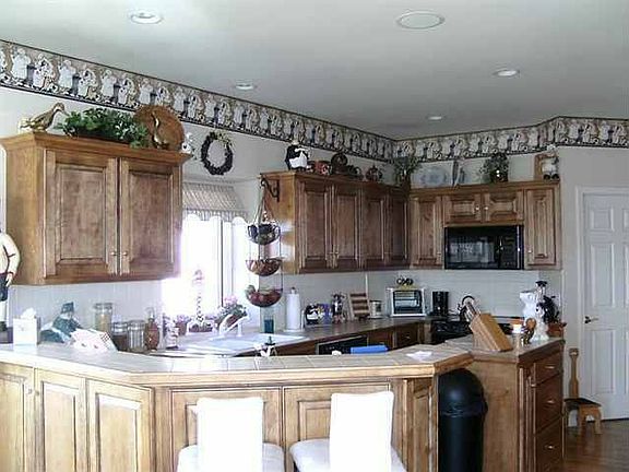 3rd image of 4606 N 193rd Ave