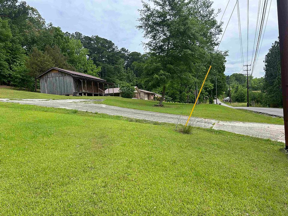2nd image of 81 Stewart Rd
