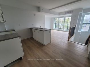 400 Mary St E #6, Whitby, ON L1N 2P8