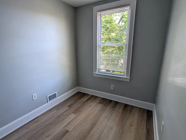 636 Lamont St NW — Photo 4