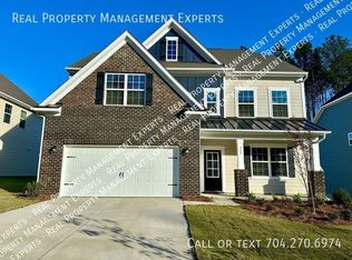 317 Hamptons Cove Rd, Troutman, NC 28166