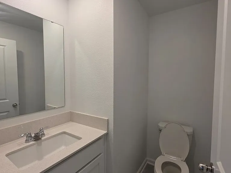 3330 Laurent Loop — Photo 22