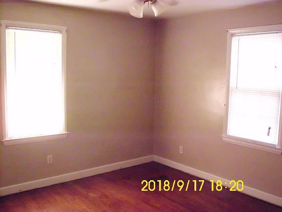 5th image of 605 S Cedar Ave