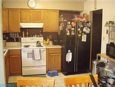 3rd image of 1913 Dandridge Dr