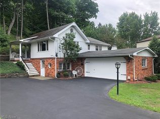 64 Hillside Dr, Eastlake, OH 44095