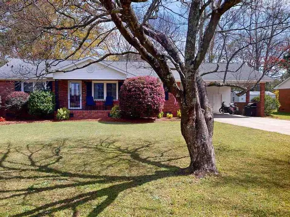 419 S 11th St, Hartsville, SC 29550