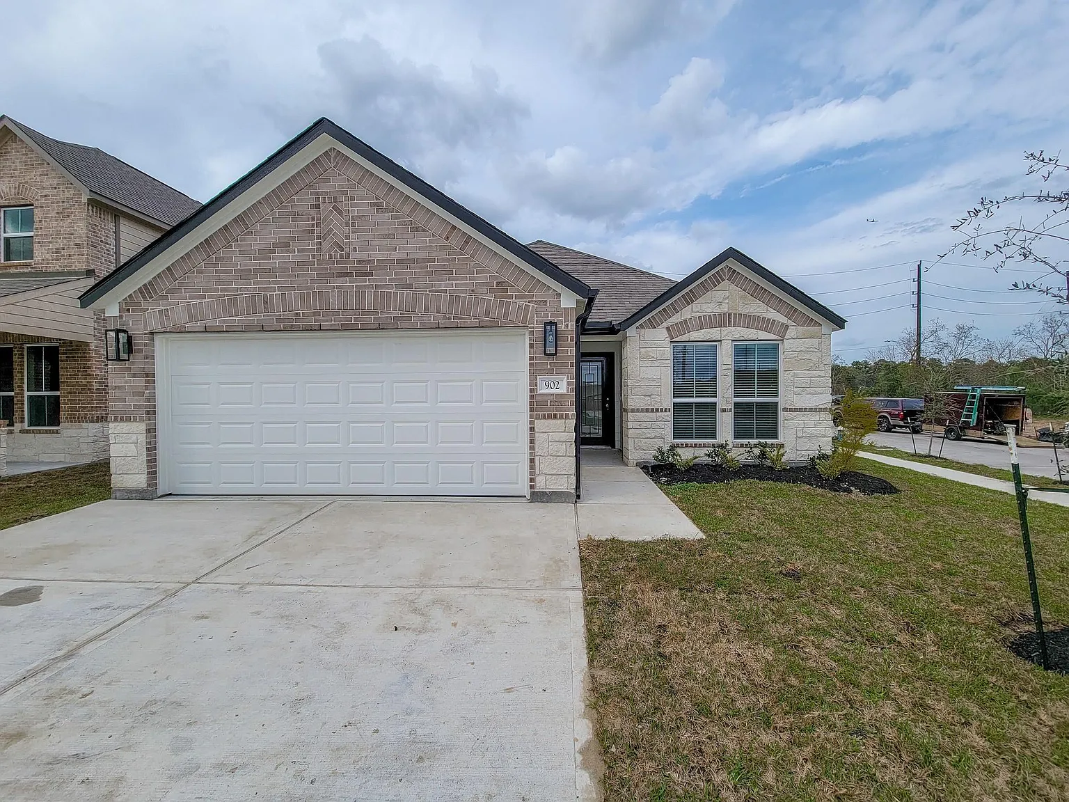 3 bed, 2.5 bath, 1776 sqft, $2,250 — Photo 2