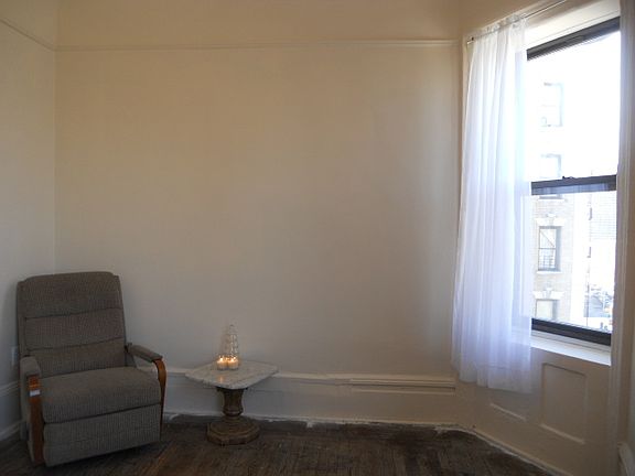 3rd image of 79 Hamilton Pl