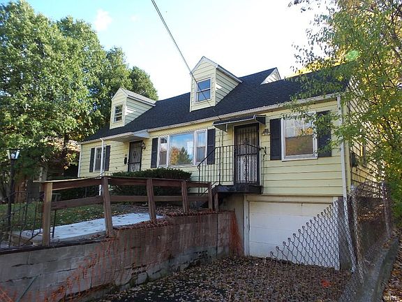 2nd image of 316 Dakin St