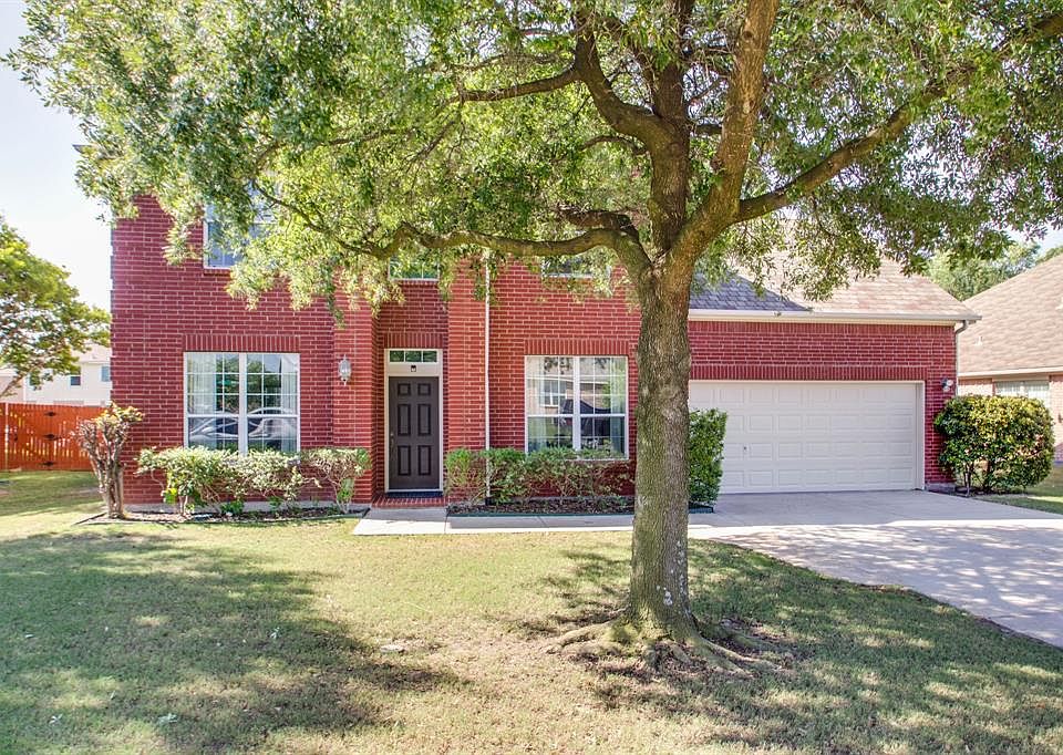 1st image of 302 Millington Trl