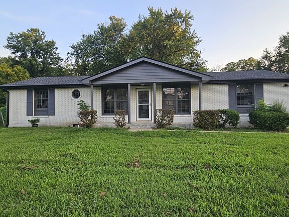 4th image of 3227 Cloverwood Dr