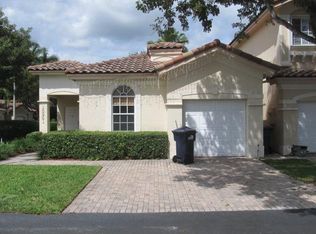 10931 NW 67th Ter, Doral, FL 33178